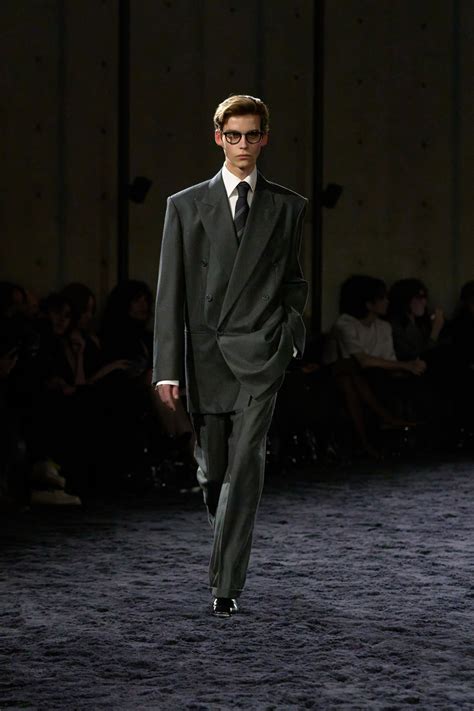 ysl smoking runaway